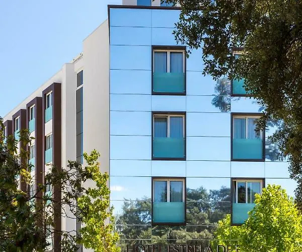 Estrela De فندق 4*